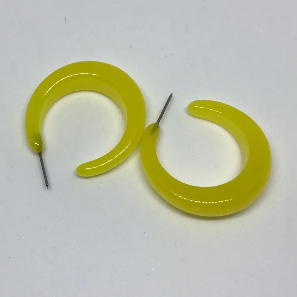 Yellow vintage Deadstock earrings